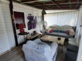 Grand Mobilhome, chalet di Hyeres