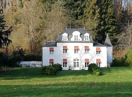 DOMAINE LA BOULAYE Studio, cheap hotel in Tourville-sur-Pont-Audemer