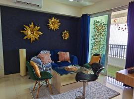 Sandal suite by Mulberry Homestays, ξενοδοχείο με σπα σε Noida