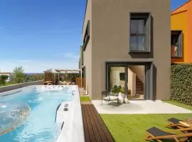"CASA BELLA VITA" with large SPA and counter-current swimming near the beach!
