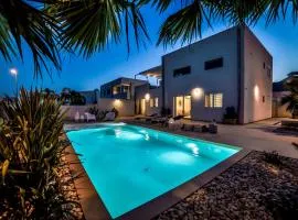 CASA BLANCA VILLA Exclusive with Private Pool