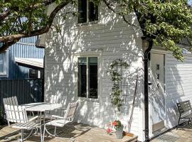 Beautiful Home In Alingss With Wifi, allotjament a la platja a Alingsås