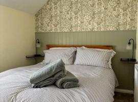 CosyCottage, Log Fire&Garden, hotell i Mansfield