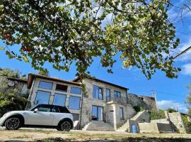 Quinta do Arte, hotel with parking in São Torcato