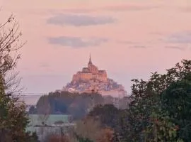 L'Aurore de la Baie, vue sur le Mont-Saint-Michel