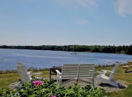 Seaside Spindle Cottage, cottage in Ellsworth