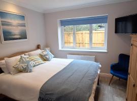 The Hollies, помешкання з кухнею у місті Briston