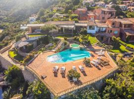 포르토 체르보에 위치한 호텔 Sardinia Family Villas - Villa Carmen with sea view and pool