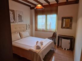 Airam El Desván, hotel in Almansa