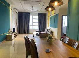 Alwafiqah Palmyra Condo 3 Bedroom- With Netflix & Wifi near Bangi, Kajang, Nilai,Putrajaya, KLIA