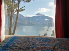 Caba&ntilde;as vista Yates, מקום אירוח בשירות עצמי בPuerto del Yate