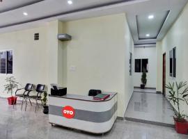 OYO Hotel Kvs Residency, hotel em Bulandshahr