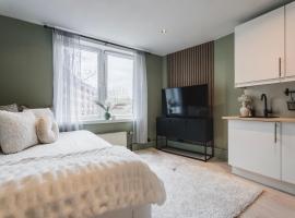 Newly renovated studio apartment at Frogner: Oslo'da bir daire