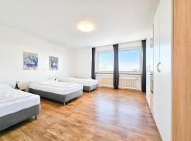 RAJ Living - 1 or 3 Room Apartments with Balcony - 20 Min Messe DUS & Airport DUS, cheap hotel in Meerbusch