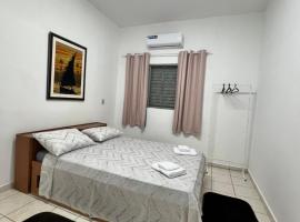 Casa aconchegante, hotel with parking in Jardim