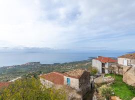 God's View Tower, hotel with parking in Pirgos