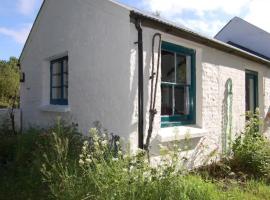 Tiny Cosy Snug, apartment in Pembrokeshire