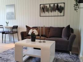 Riverside apartment in Skien, hotel in Skien