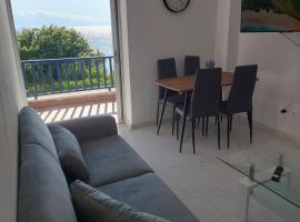 Zer, Nea Irakleia 630 80, Greece, hotel u gradu Nea Iraklia