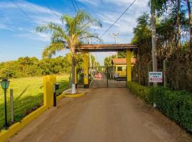 Chácara condomínio piscina, sala de jogos, campo, hotel Mairinquéban