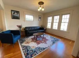 Historic Downtown Riverview Flat, No 3
