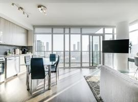 Epic 2BR Condo with Panoramic CN Tower & City View、トロントのコンドミニアム