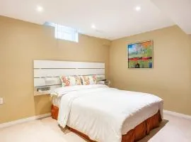Cozy basement apartment in Newmarket
