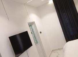3 Bedroom Luxury Duplex (terrace), íbúð í Enugu