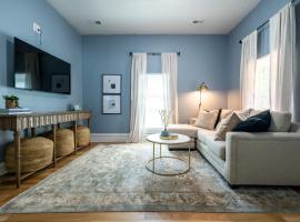 Affordable, Quaint Retreat! 5 Mins to Downtown, Hotel in Indianapolis