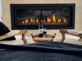 Wake Up to Stunning Views - Luxury Counrty Escape by Scotch Hill Truffle Farm