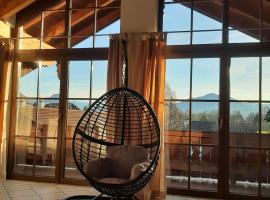 FeWo Bergpanorama Nähe Chiemsee, hotel v destinaci Raubling