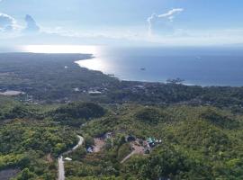 Thornton's Sea View Cafe & Guesthouse, glamping site sa Siquijor