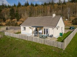 Loch Ness Cottage, holiday home sa Fort Augustus