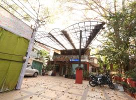 FabHotel Maruthi Residency, hotel di Hyderabad