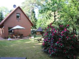 Ferienhaus am Waldesrand, Hotel in Hatten