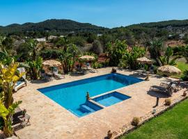 Villa Andreuet, holiday home in Sant Carles de Peralta