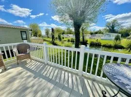Sunnyside Lakeside Lodge