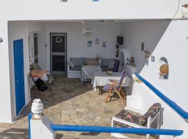 MARKOS' HOUSE: Agiassos şehrinde bir plaj oteli