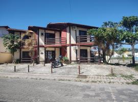 Pousada Martin Pescador Bombinhas, hotel u gradu Bombinjas