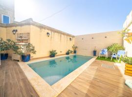 4 Bedroom Holiday Home with Private Pool, vacation home in Żebbuġ