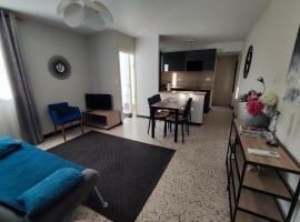 Appartement 4 personnes proximité Aubenas, hotel económico em Saint-Didier-sous-Aubenas