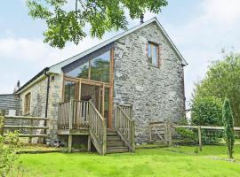 Lower Barn, hotel with parking in Pencader