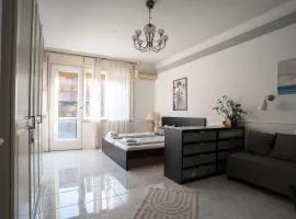 Madach Square Residence