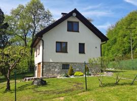 Chata v Moravsk&eacute;m krasu