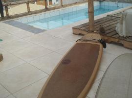 Huanchaco Surf Camp, hotel din Huanchaco