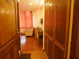 roy castle, hotel near Kangra Airport - DHM, Dharamshala