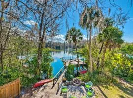 Dock and Kayaks Riverfront Dunnellon Home!