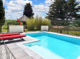 Maison d'une chambre avec piscine partagee et jardin amenage a Lignairolles, hotel di Lignairolles
