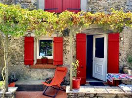 Maison d'une chambre avec piscine partagee terrasse et wifi a Lignairolles, hotel i Lignairolles