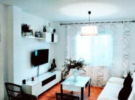 Privāta brīvdienu naktsmītne 3 bedrooms house with city view enclosed garden and wifi at Almagro pilsētā Almagro